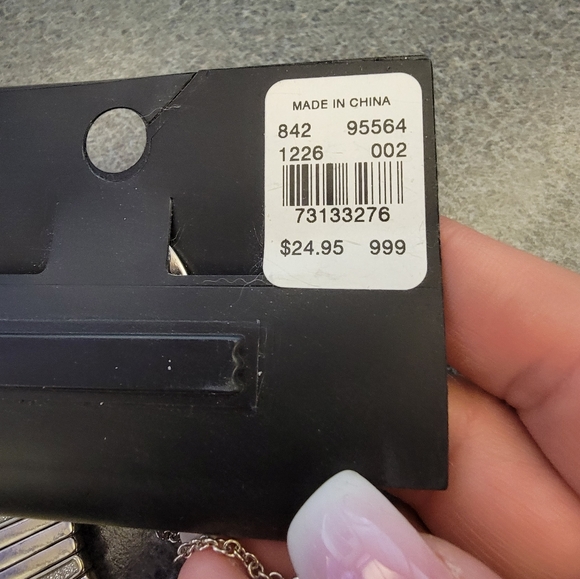 New York & Co Necklace - Picture 3 of 4